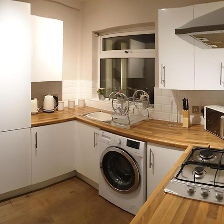 4 Bedrooms, Sleeps 10, Near Lfc & Efc Liverpool Dış mekan fotoğraf