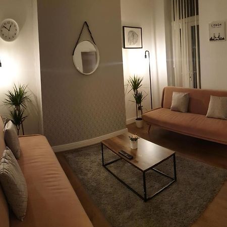 4 Bedrooms, Sleeps 10, Near Lfc & Efc Liverpool Dış mekan fotoğraf