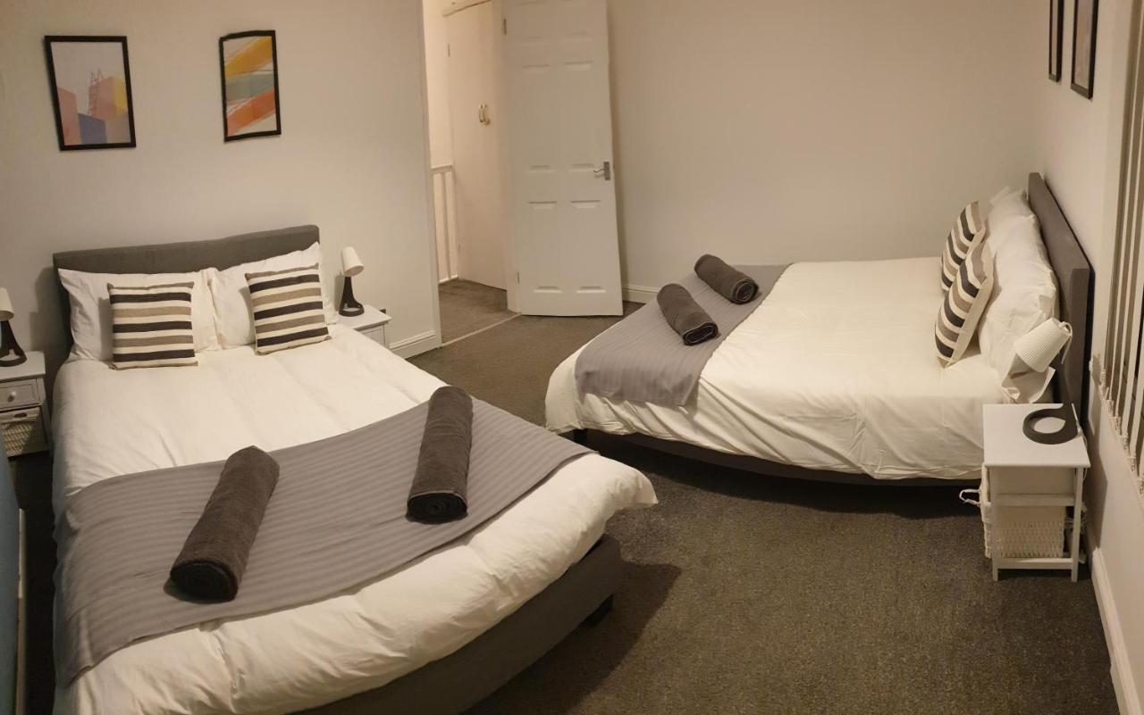 4 Bedrooms, Sleeps 10, Near Lfc & Efc Liverpool Dış mekan fotoğraf