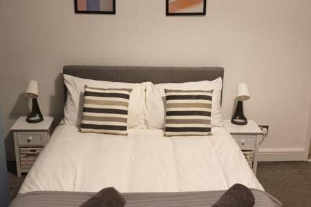 4 Bedrooms, Sleeps 10, Near Lfc & Efc Liverpool Dış mekan fotoğraf